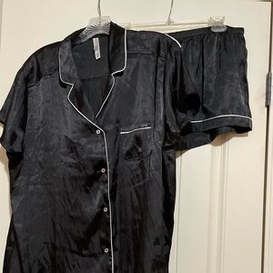 Silky pajama set